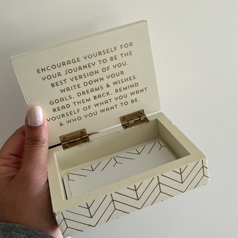 C.R. Gibson Wishes Wooden Keepsake Box Jewelry Trinket Box Gift Decor